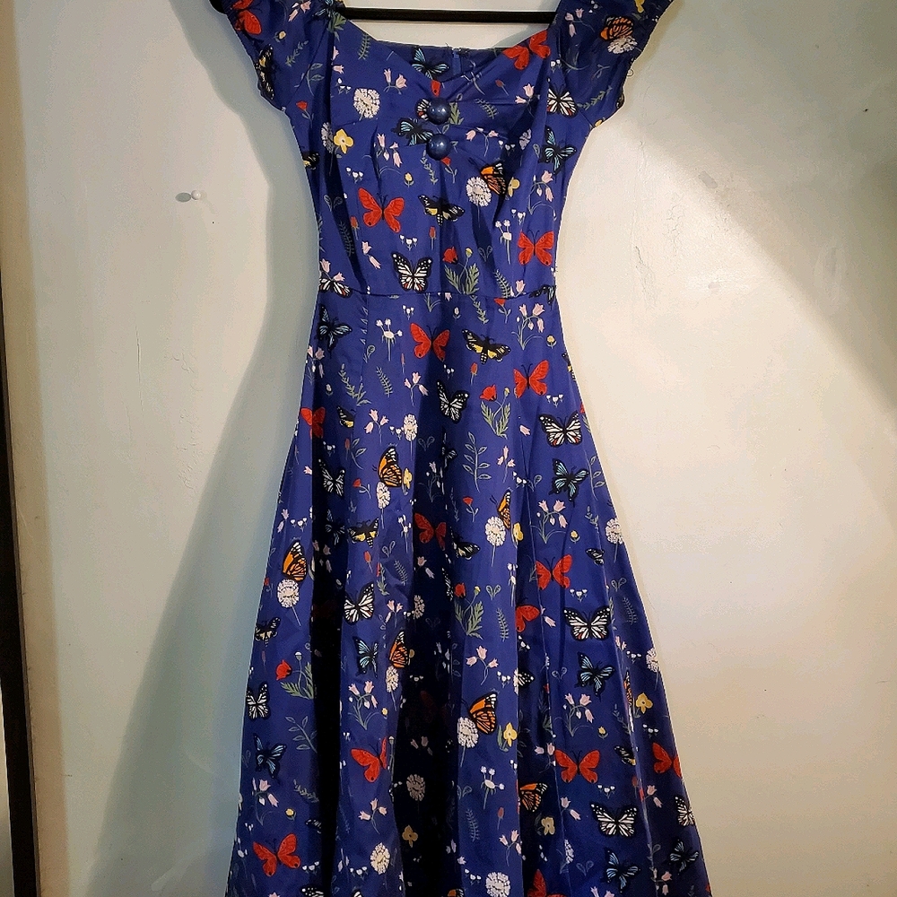 Midi butterfly dress with full skirt